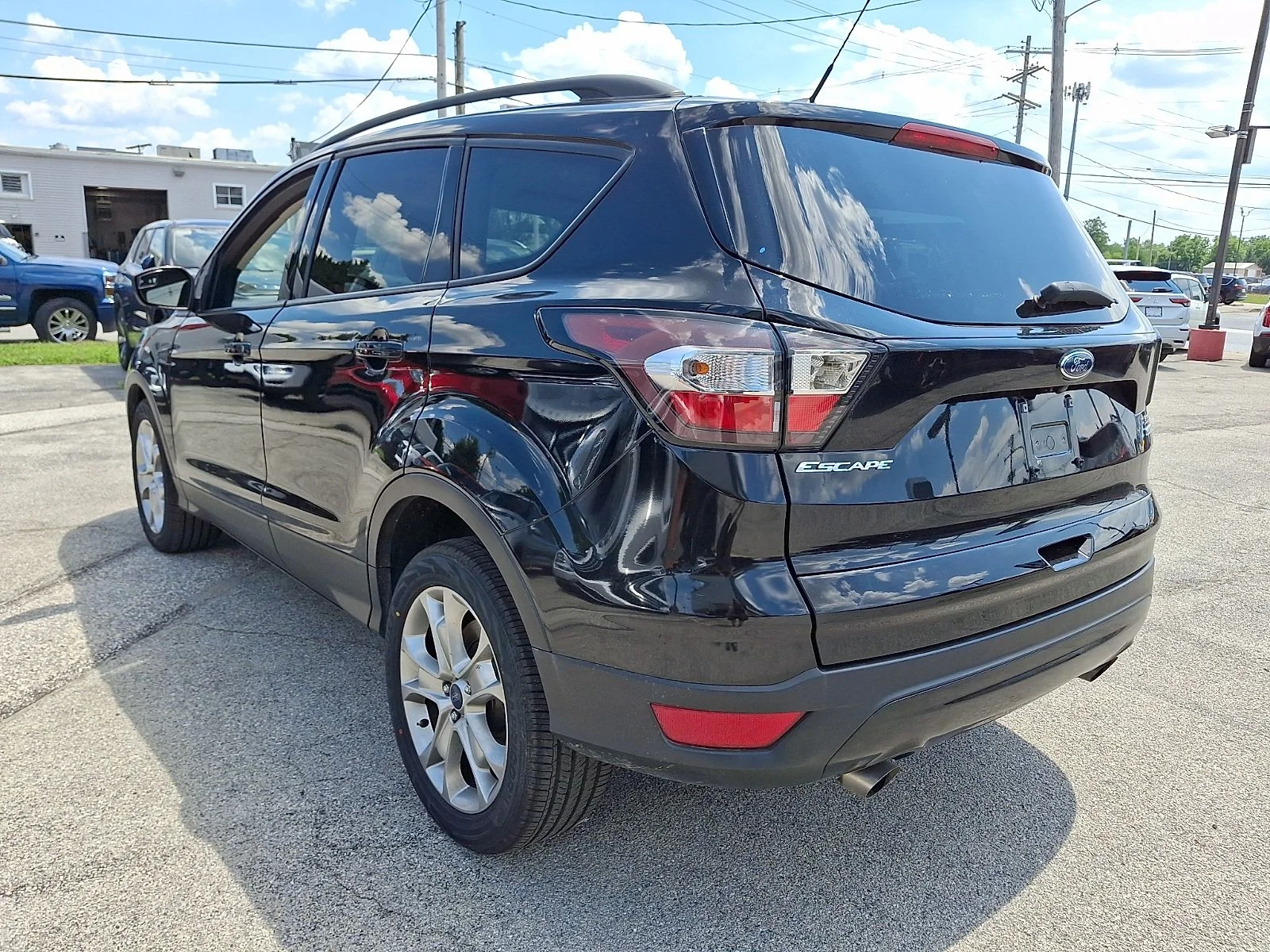 Used 2018 Black Ford SE image 5
