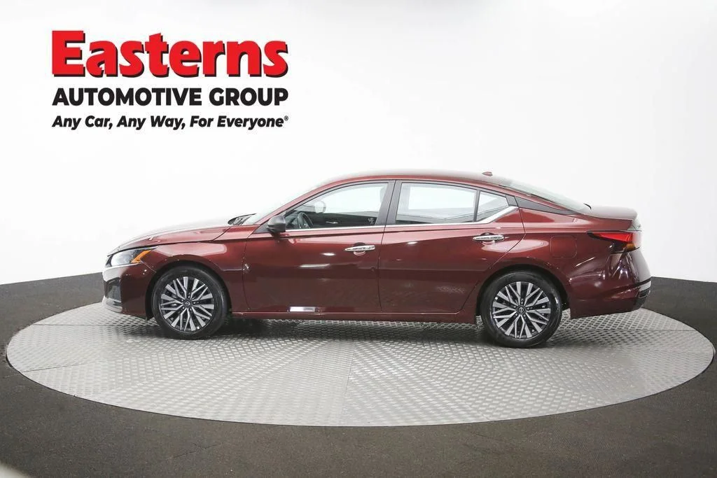 Used 2025 Red Nissan 2.5 SV image 61