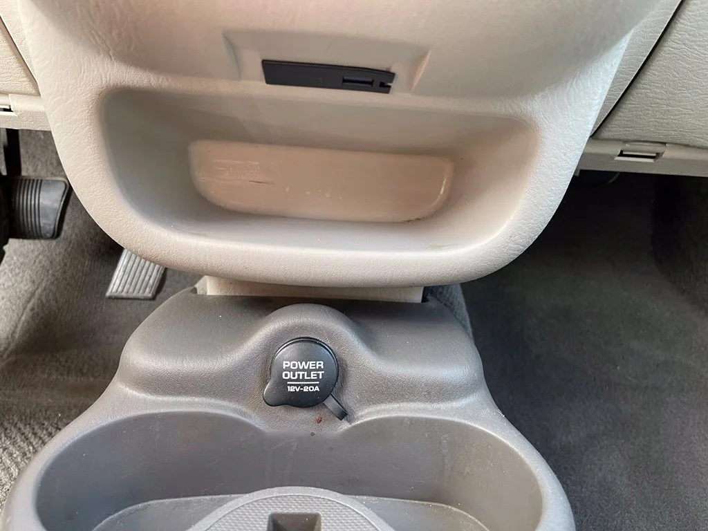 Used 2001 Red Chrysler  image 17