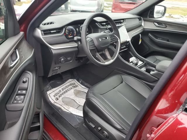 New 2025 Velvet Red Pearl-Coat Exterior Paint Jeep Limited image 12