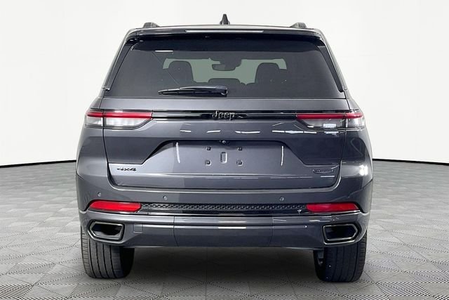 Used 2025 Gray Jeep Summit image 5