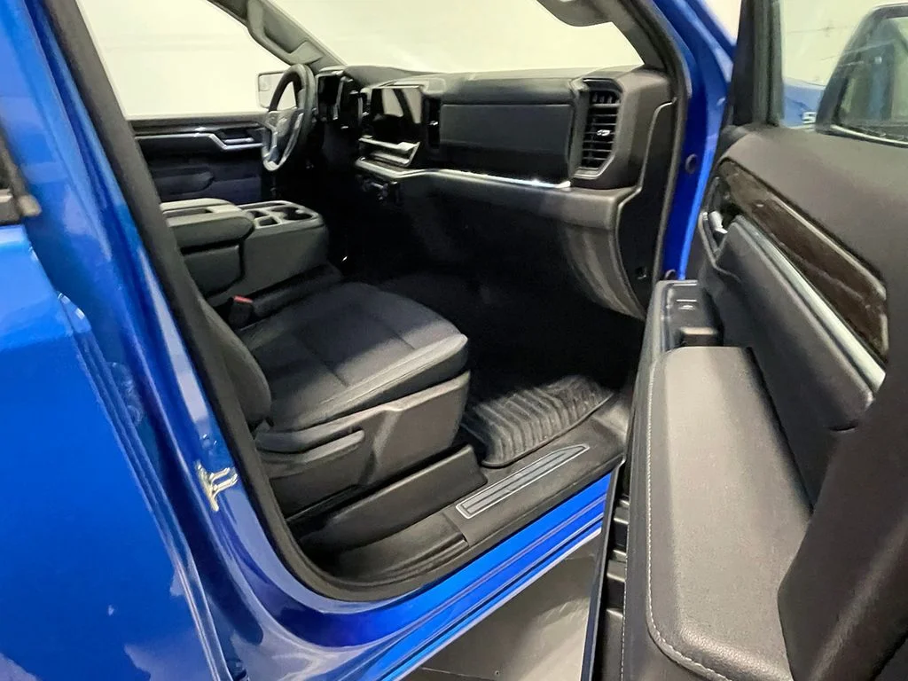 Used 2026 Blue Chevrolet LT image 24