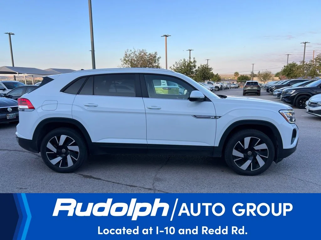Used 2024 White Volkswagen 2.0T SE w/Technology image 6