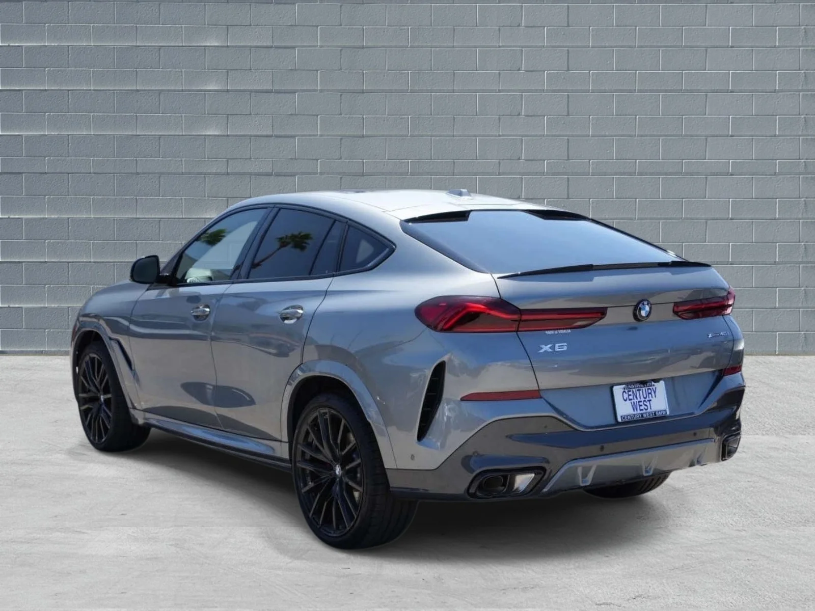 New 2027 Skyscraper Grey Metallic BMW xDrive40i image 3