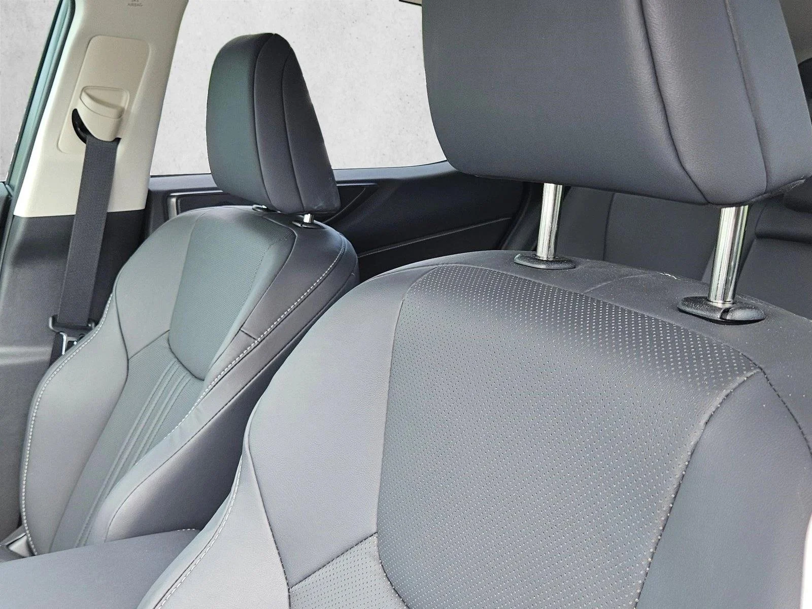 Used 2025 Atomic Silver Lexus NX 250 image 13