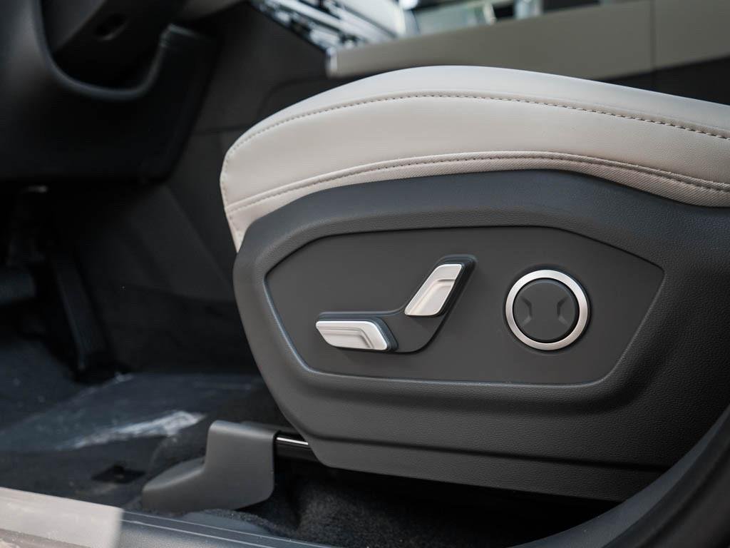 New 2026 Serenity White Hyundai SEL AWD image 46