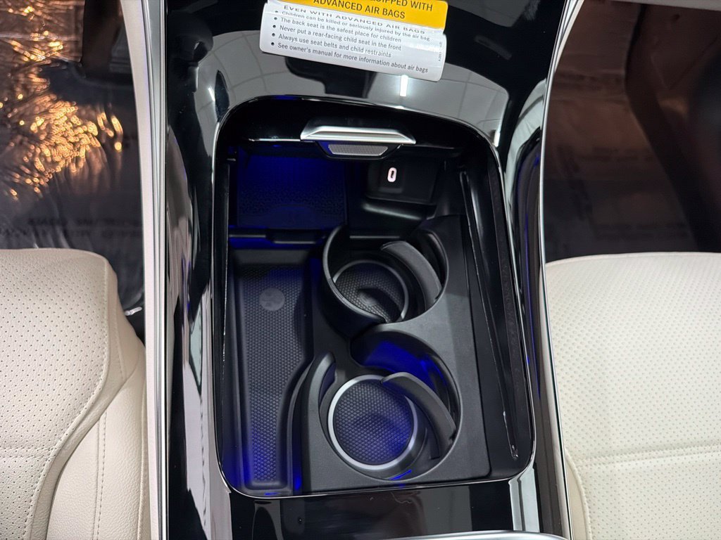 New 2027 Polar White Mercedes-Benz GLC 300 image 95