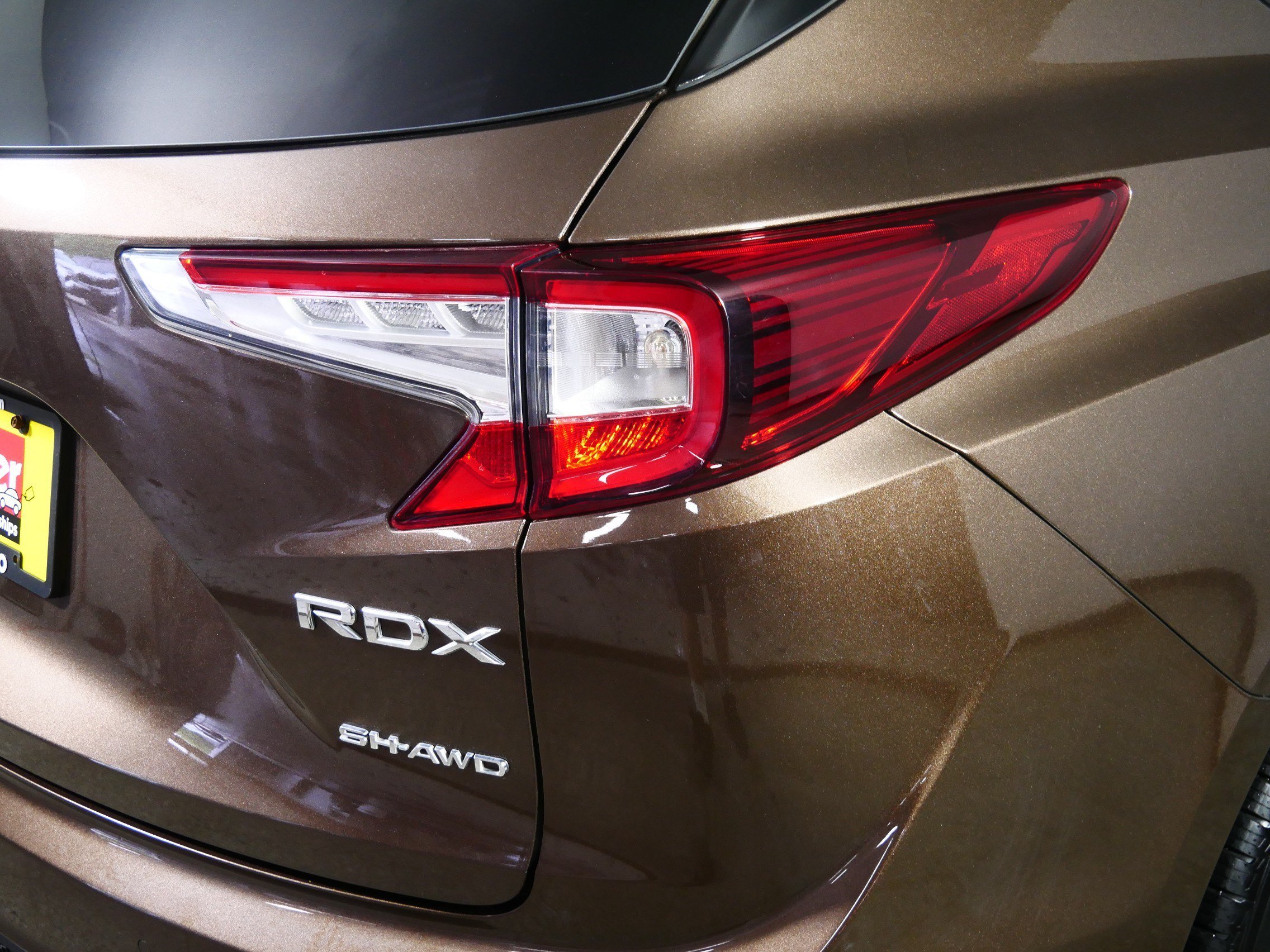 Used 2020 Canyon Bronze Metallic Acura w/Advance Pkg image 17