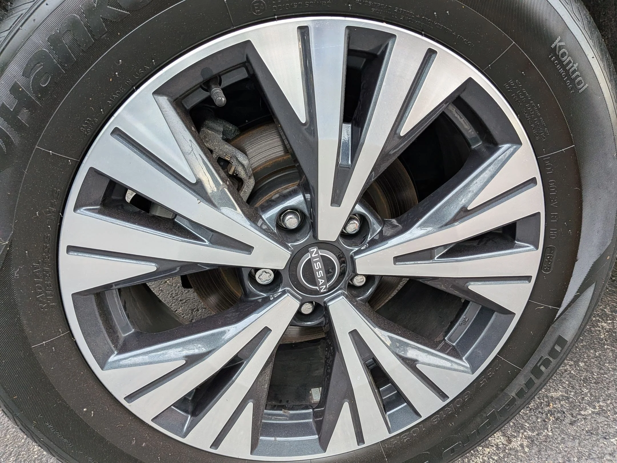 Used 2023 Scarlet Ember Tintcoat Nissan SV image 24