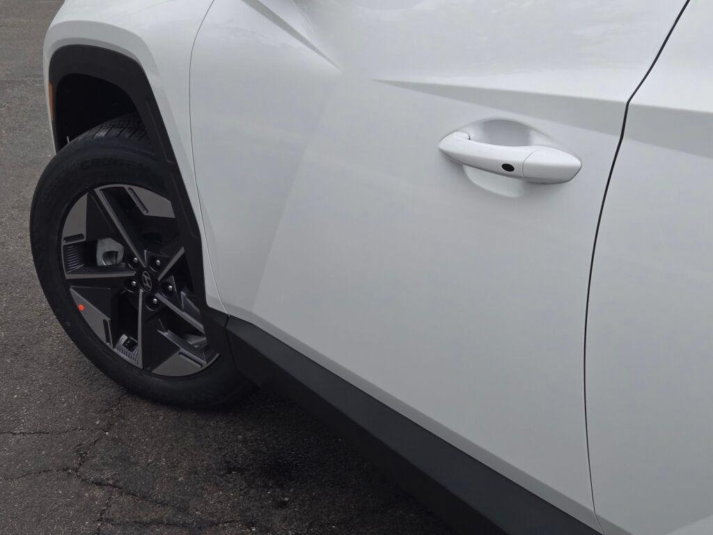 New 2026 White Hyundai SEL AWD image 19