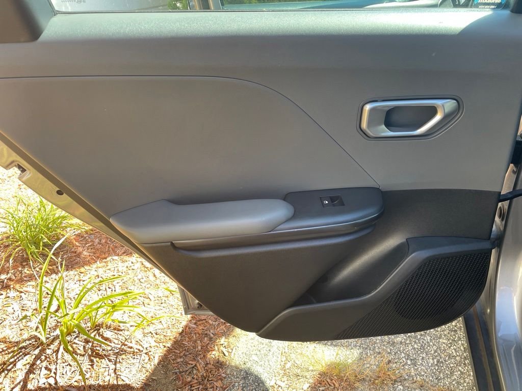Used 2025 Gray Kia LXS image 18