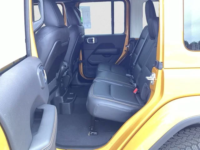 New 2026 Goldilocks Jeep 4-DOOR SAHARA image 14