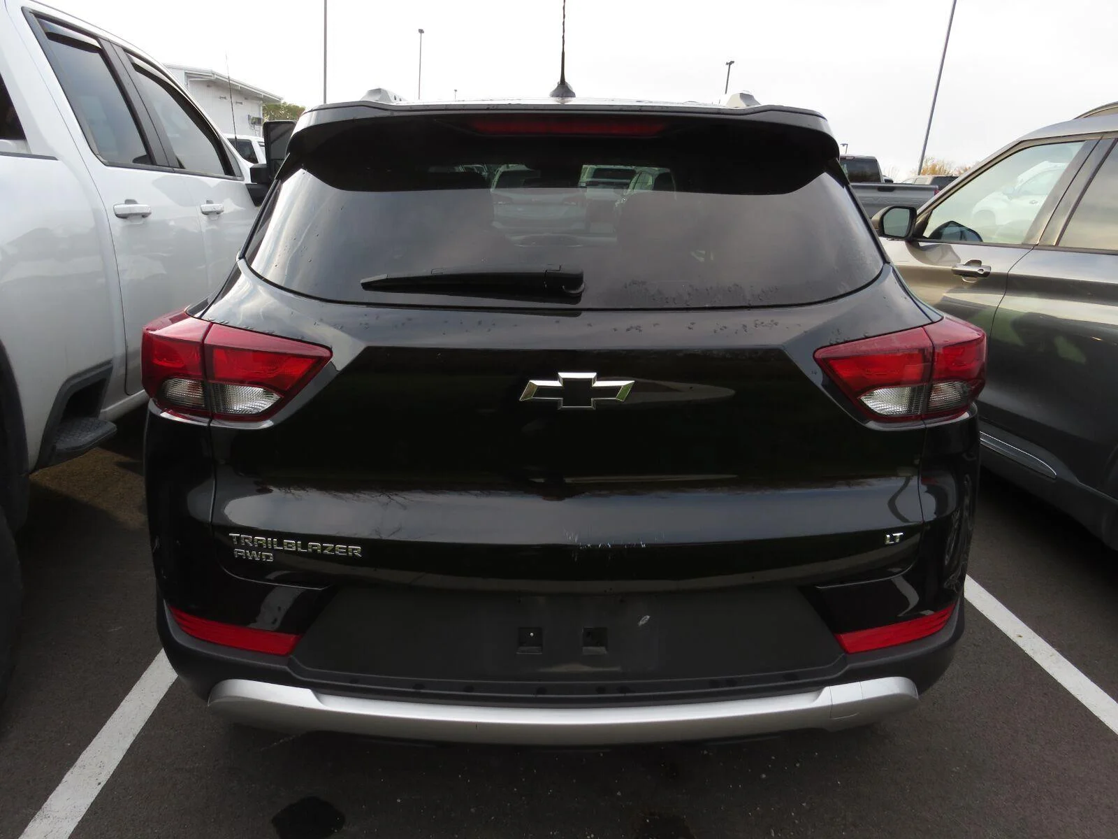 Used 2023 MOSAIC BLACK METALLIC Chevrolet LT image 11