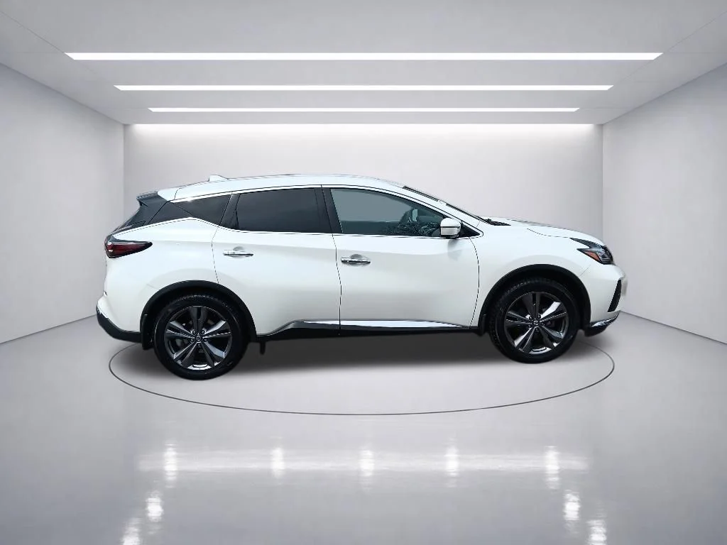 Used 2020 Pearl White Tricoat Nissan Platinum image 8