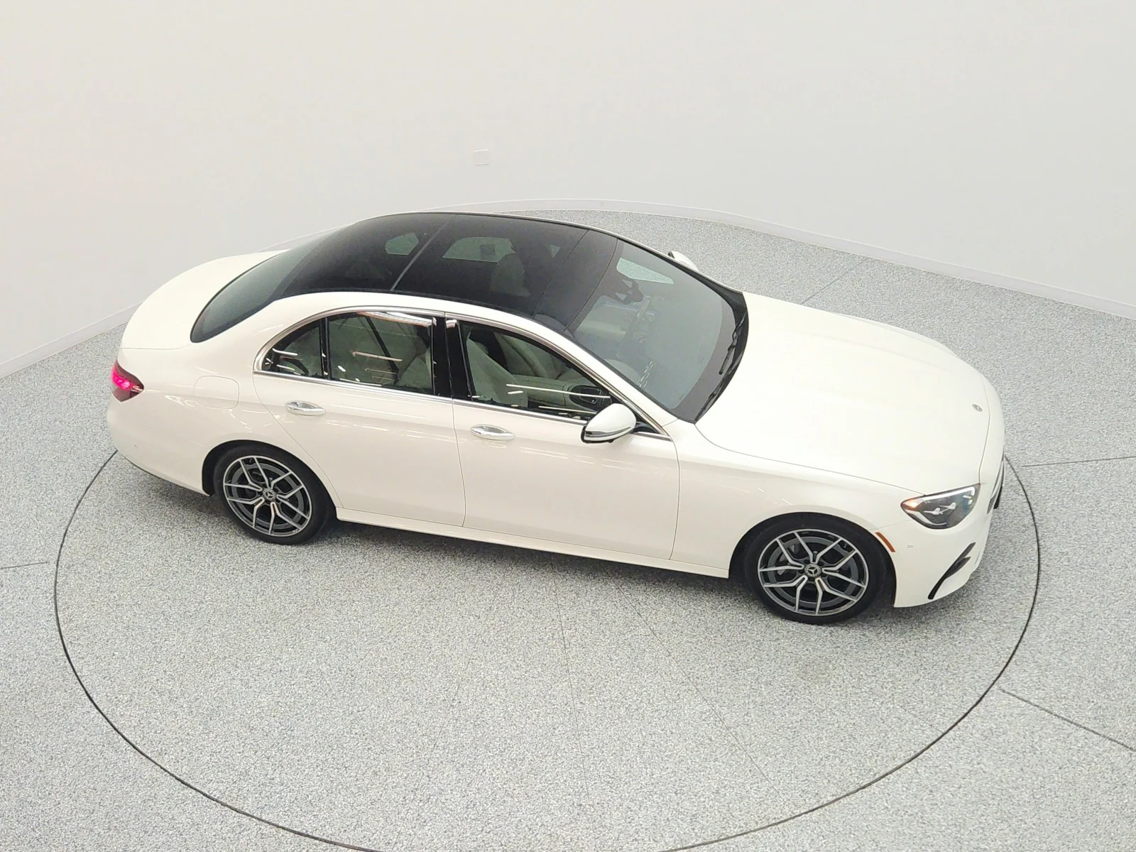 Used 2022 MANUFAKTUR Diamond White Mercedes-Benz E 350 RWD Sedan image 26
