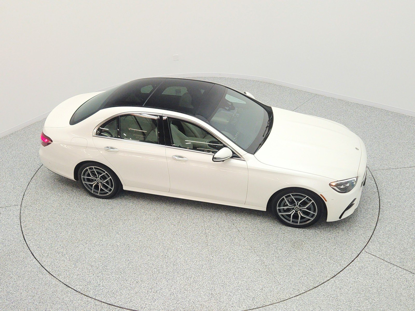 Used 2022 MANUFAKTUR Diamond White Mercedes-Benz E 350 RWD Sedan image 26