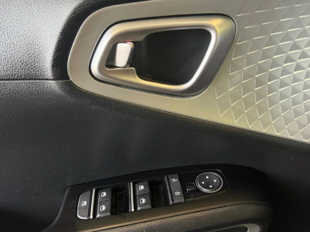 Used 2022 Gray Kia LX image 27
