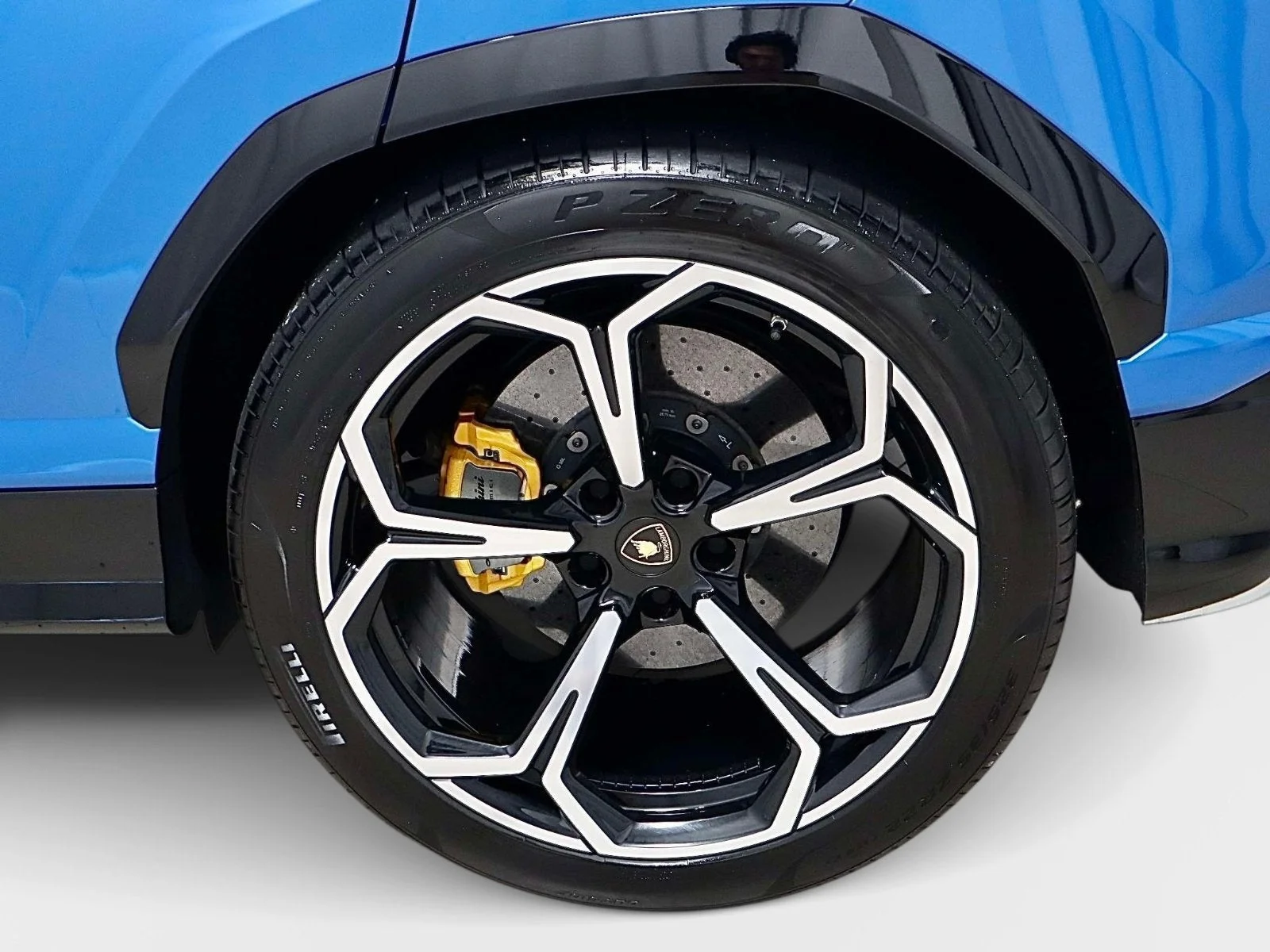 Used 2020 Blu Eleos Metallic Lamborghini  image 9