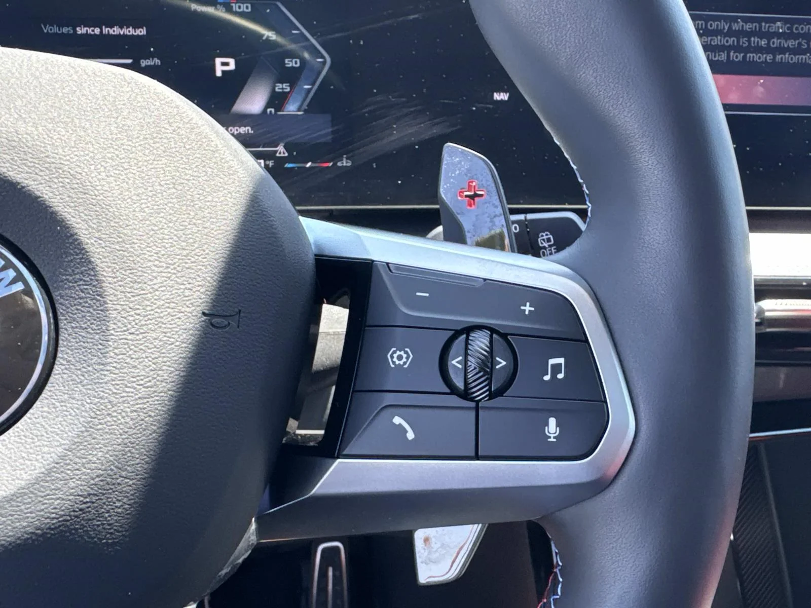 Used 2025 Space Silver Metallic BMW M35i Sports Activity Vehicle image 19