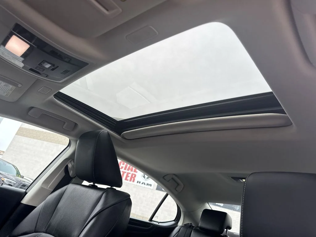 Used 2023 Black Lexus 250 image 16