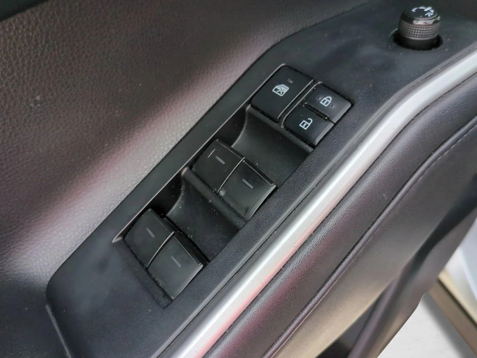 Used 2020 Celestial Silver Metallic Toyota XLE image 10