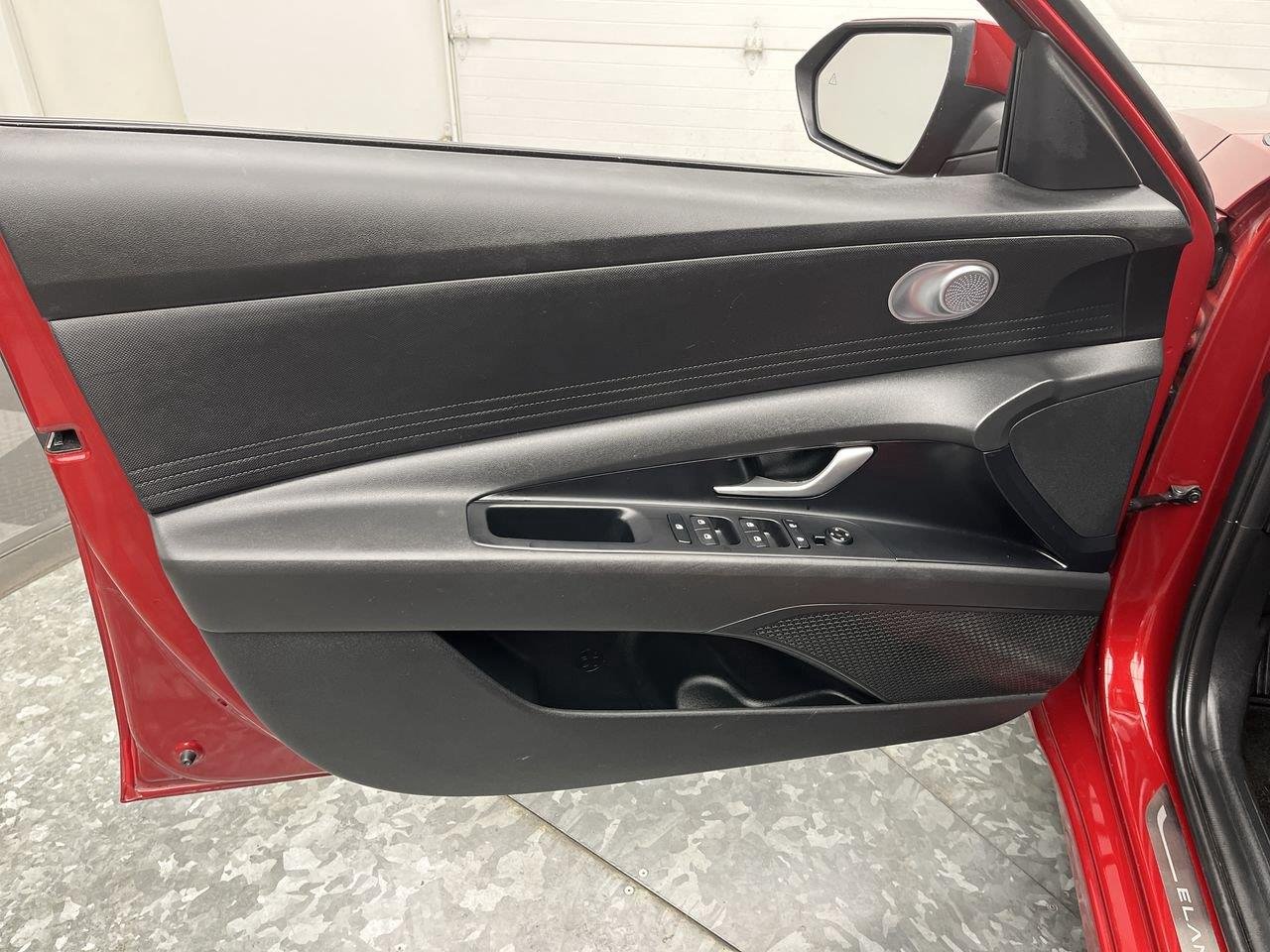 Used 2025 Ultimate Red Hyundai SE image 6