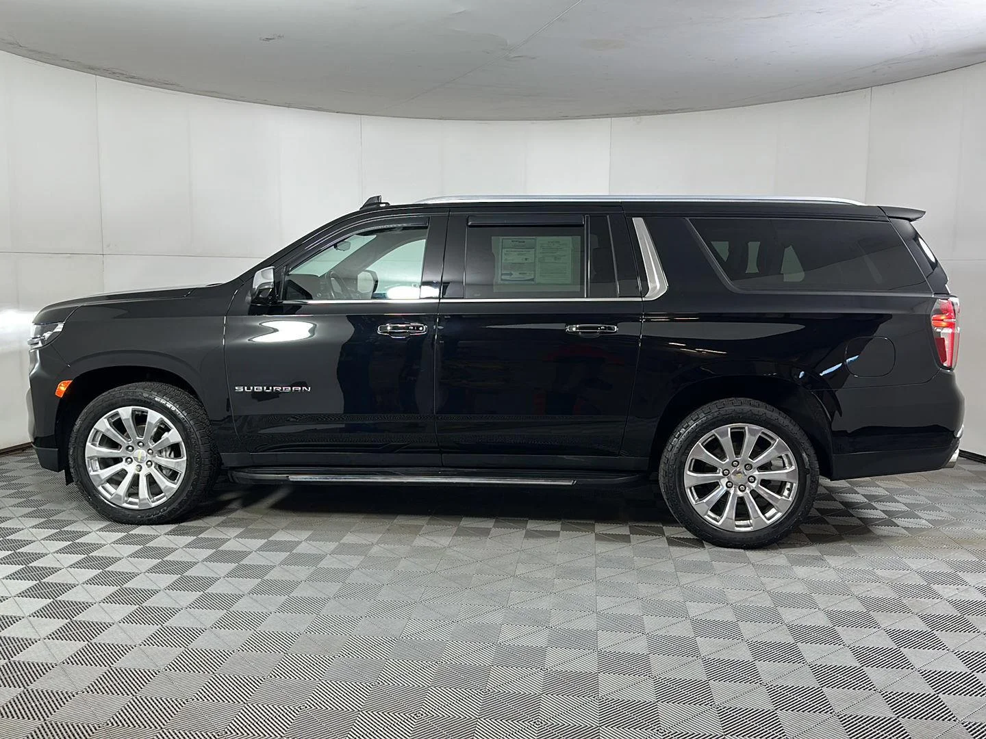 Used 2021 Black Chevrolet Premier image 9