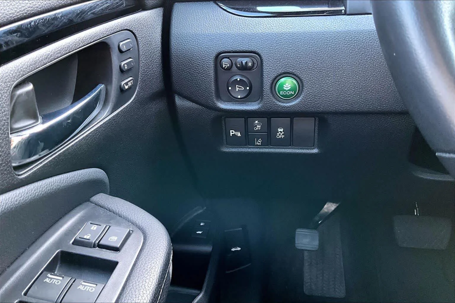 Used 2021 Crystal Black Pearl Honda Touring image 32