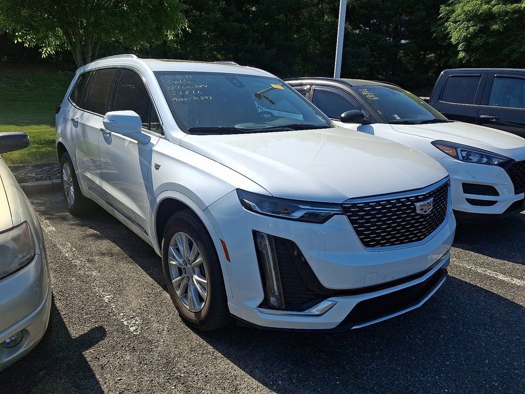 Used 2024 Crystal White Tricoat Cadillac Luxury image 3