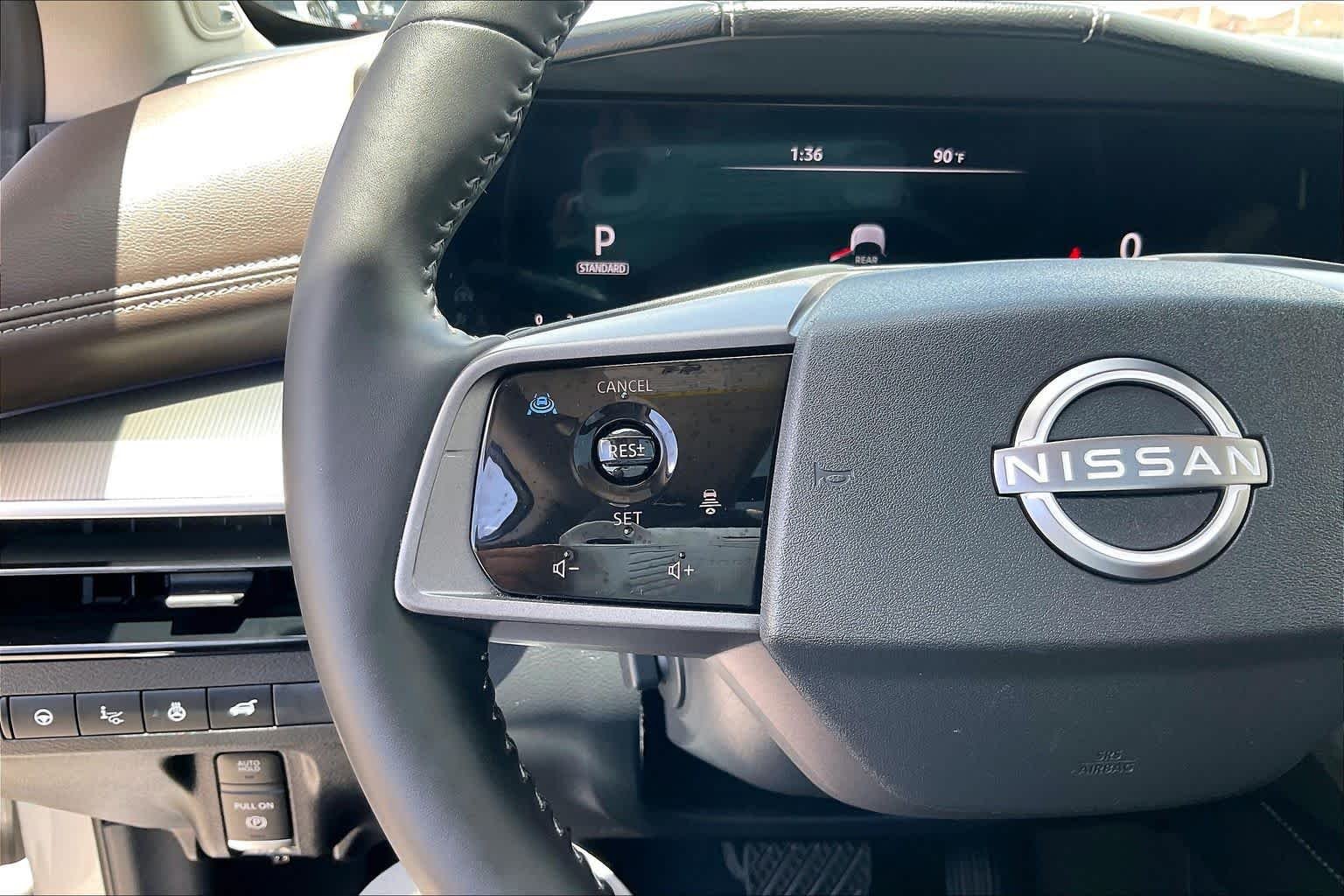 Used 2025 Silver Nissan Platinum image 24