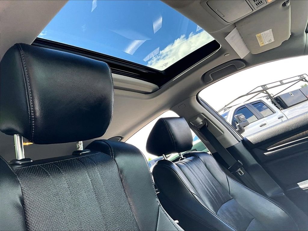 Used 2018 Black Honda Touring image 22