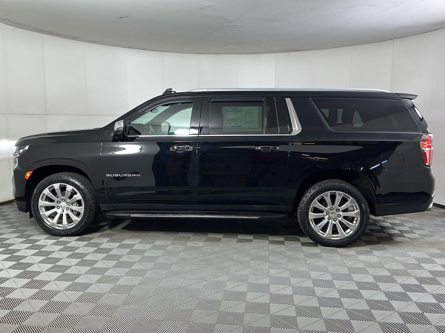Used 2021 Black Chevrolet Premier image 9