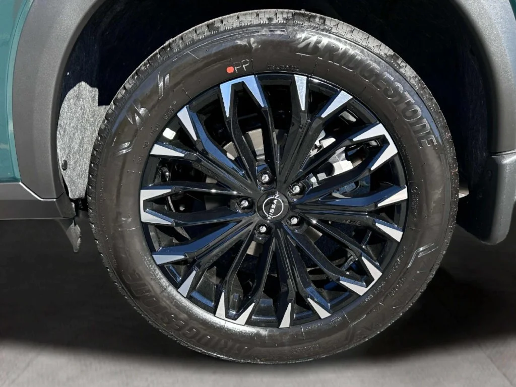New 2026 Obsidian Green Nissan Dark Armor image 9