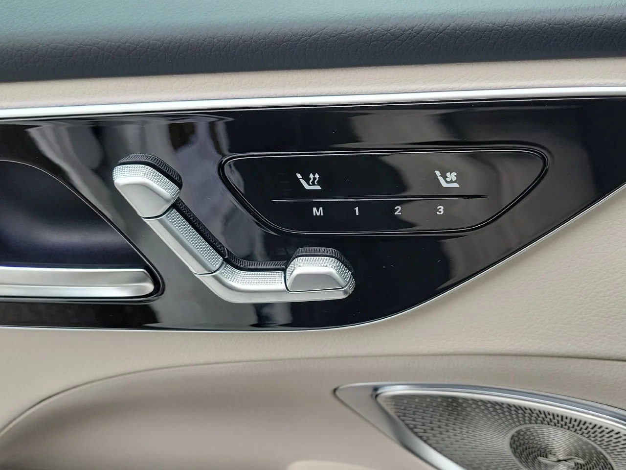 New 2026 Polar White Mercedes-Benz C 300 image 26