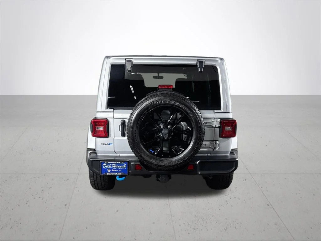 Used 2023 Silver Jeep Sahara 4xe image 7