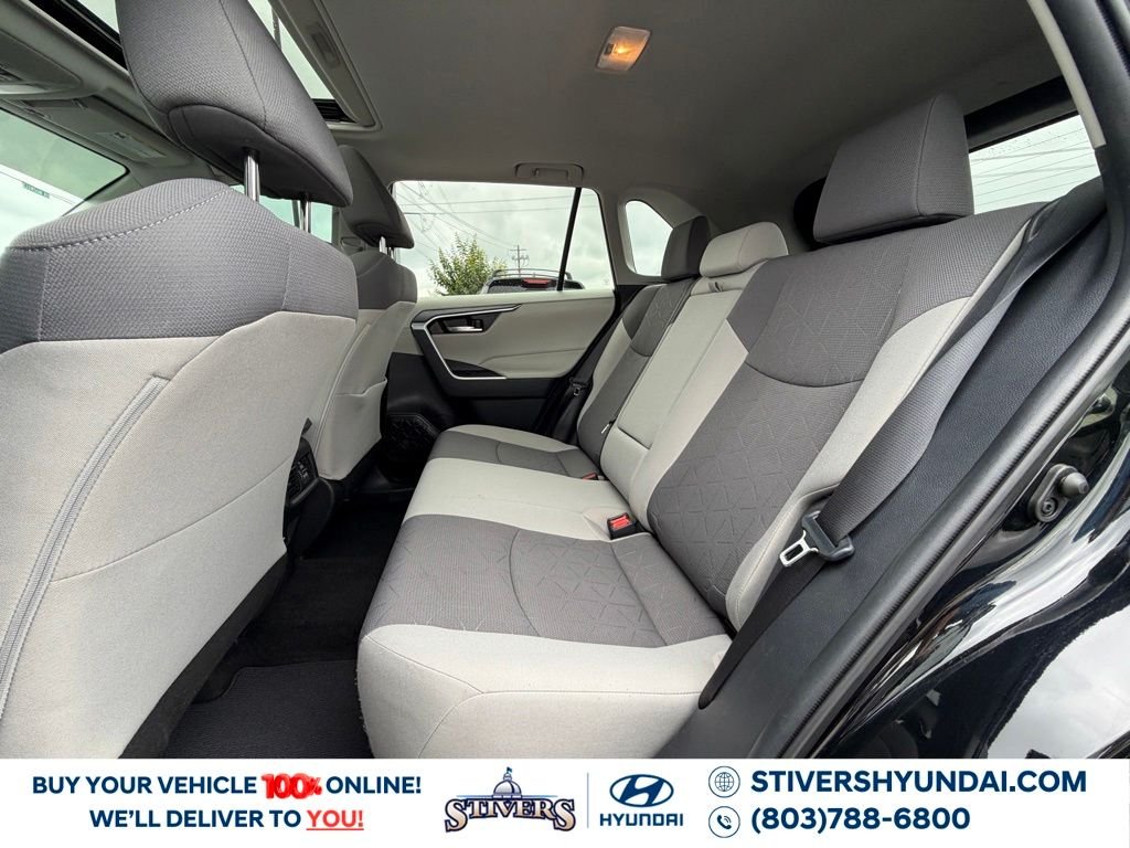 2021 Toyota RAV4 XLE - Photo 24