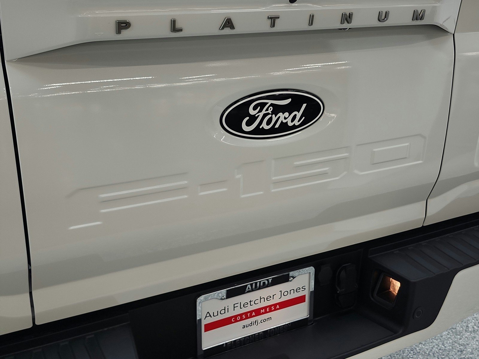 2025 Ford F-150 Platinum - Photo 24