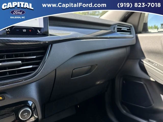 Used 2024 Gray Ford ST-Line image 26