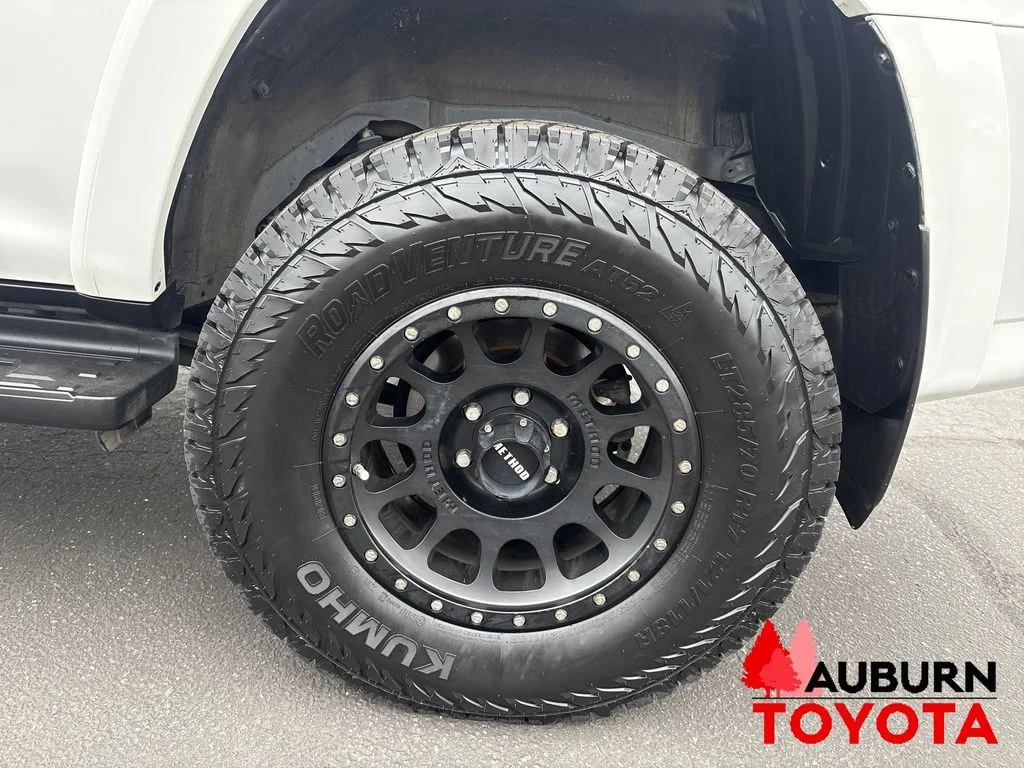 Used 2019 Ice Cap Toyota SR5 Premium image 10