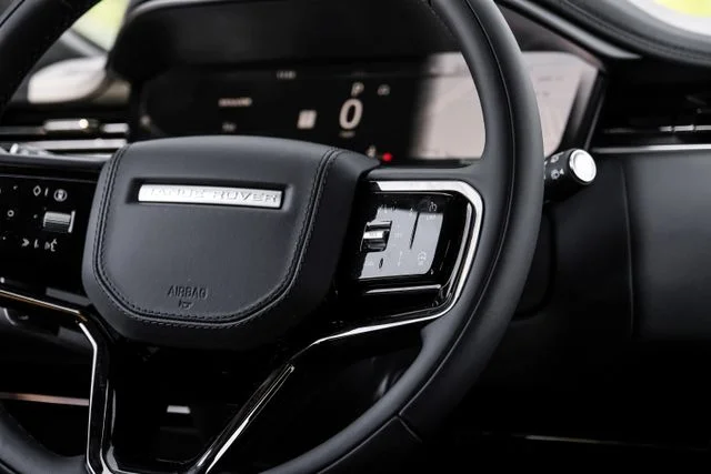 New 2026  Land Rover Dynamic SE image 21