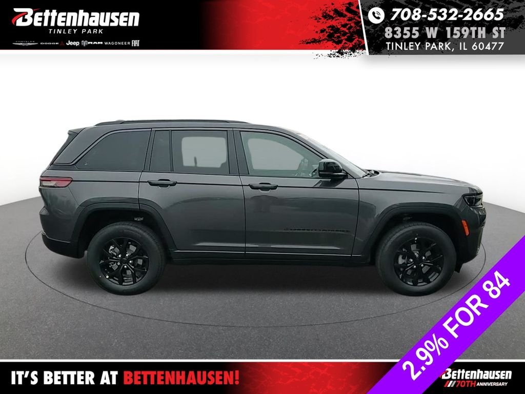 New 2026 Baltic Gray Metallic Clear-Coat Exterior Paint Jeep Altitude image 4