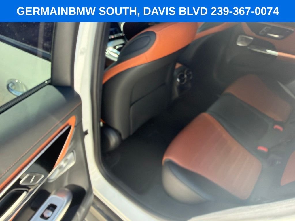 Used 2024  Mercedes-Benz GLC 300 Coupe image 31