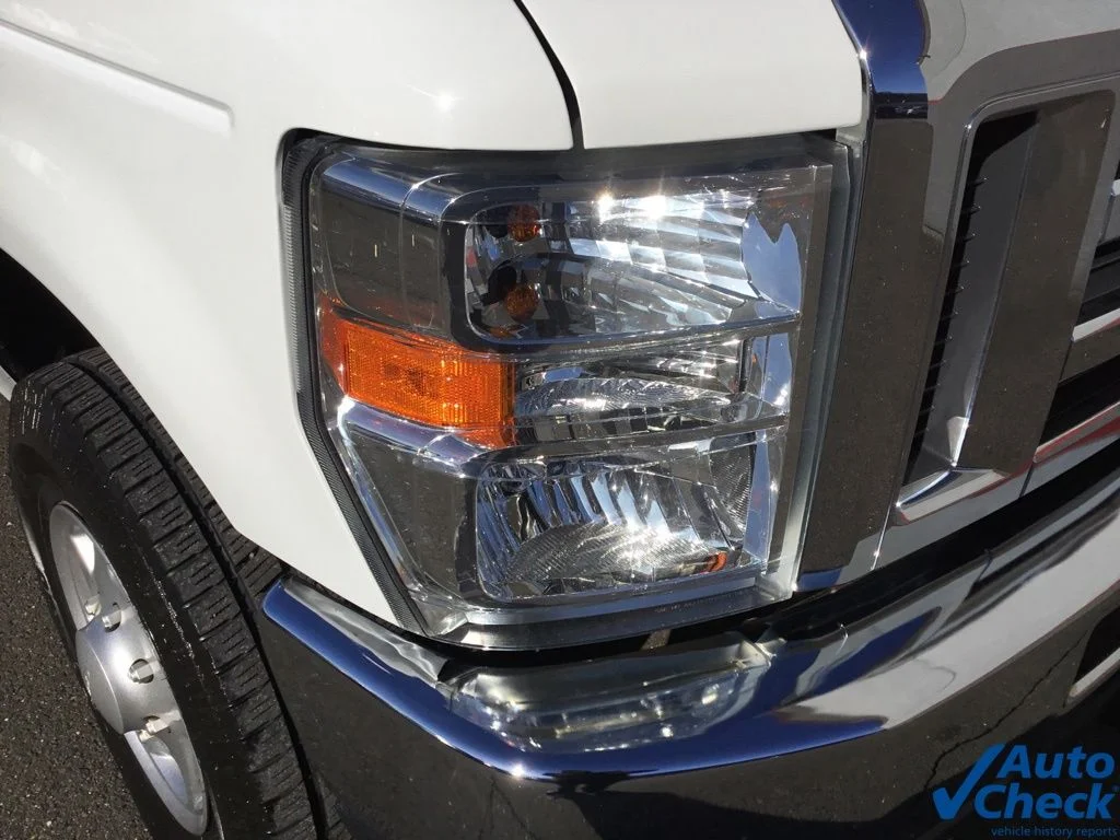 2016 Ford E-Series Cutaway Base - Photo 17