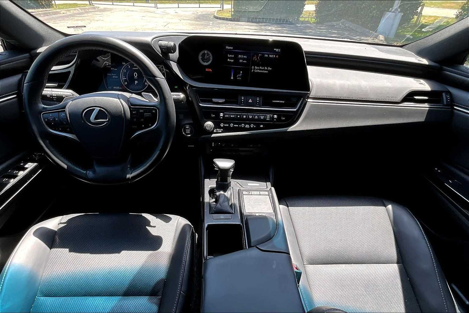 Used 2022 Eminent White Pearl Lexus  image 16