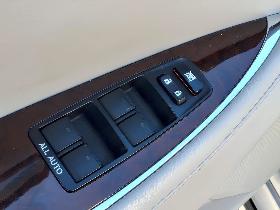 Used 2011 Tungsten Pearl Lexus 350 image 18