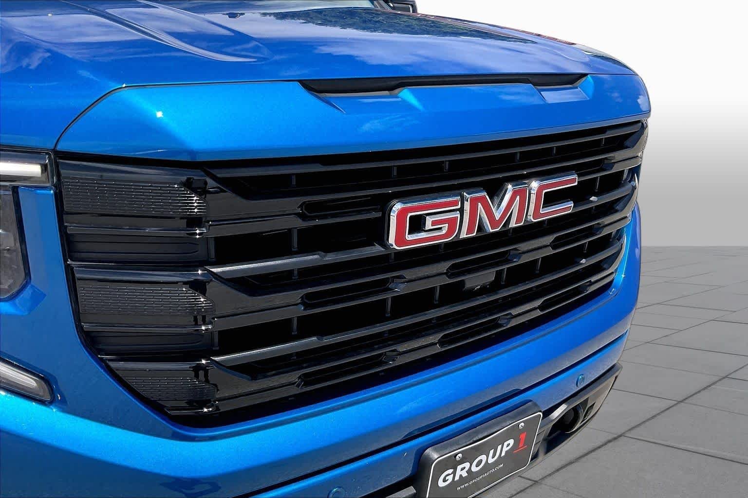 Used 2024 Dynamic Blue Metallic GMC Elevation image 30