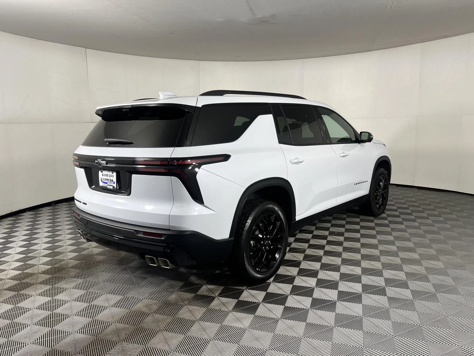 Used 2026 Polar White Tricoat Chevrolet AWD LT image 47