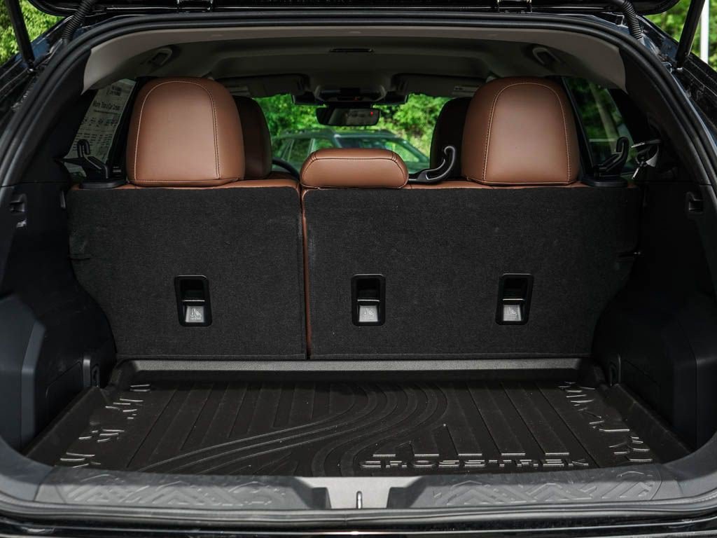New 2026 CRYSTAL BLACK SILICA Subaru Premium image 8
