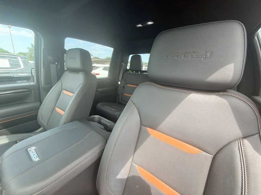 2025 GMC Sierra 2500HD AT4 - Photo 32