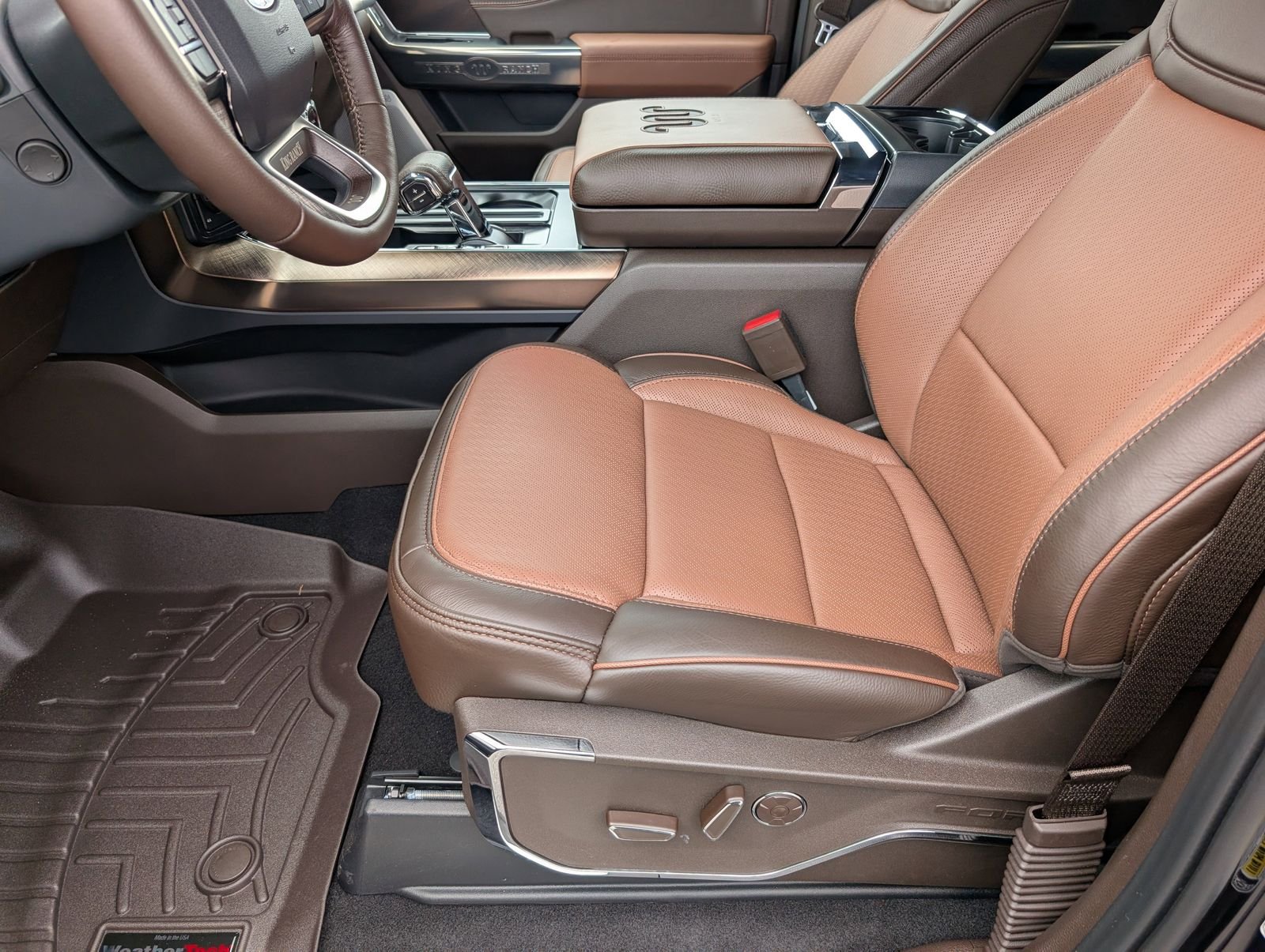 New 2026 Agate Black Metallic Ford King Ranch image 14